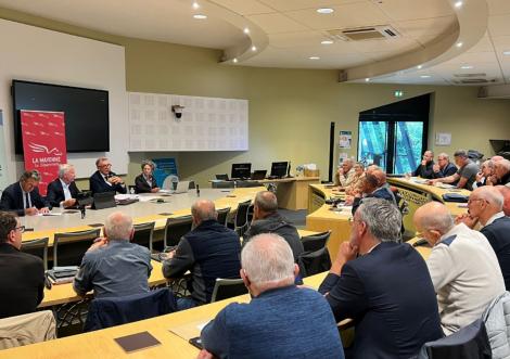  Signature du contrat de territoire entre le Conseil départemental de la Mayenne et Mayenne Communauté